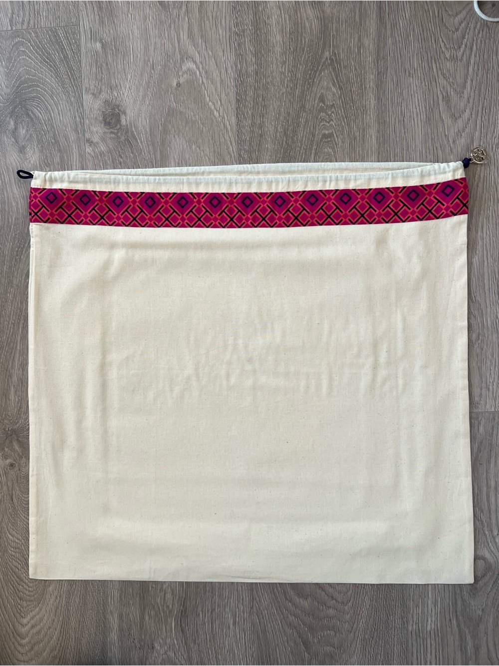 Tory Burch dust bag (C970)